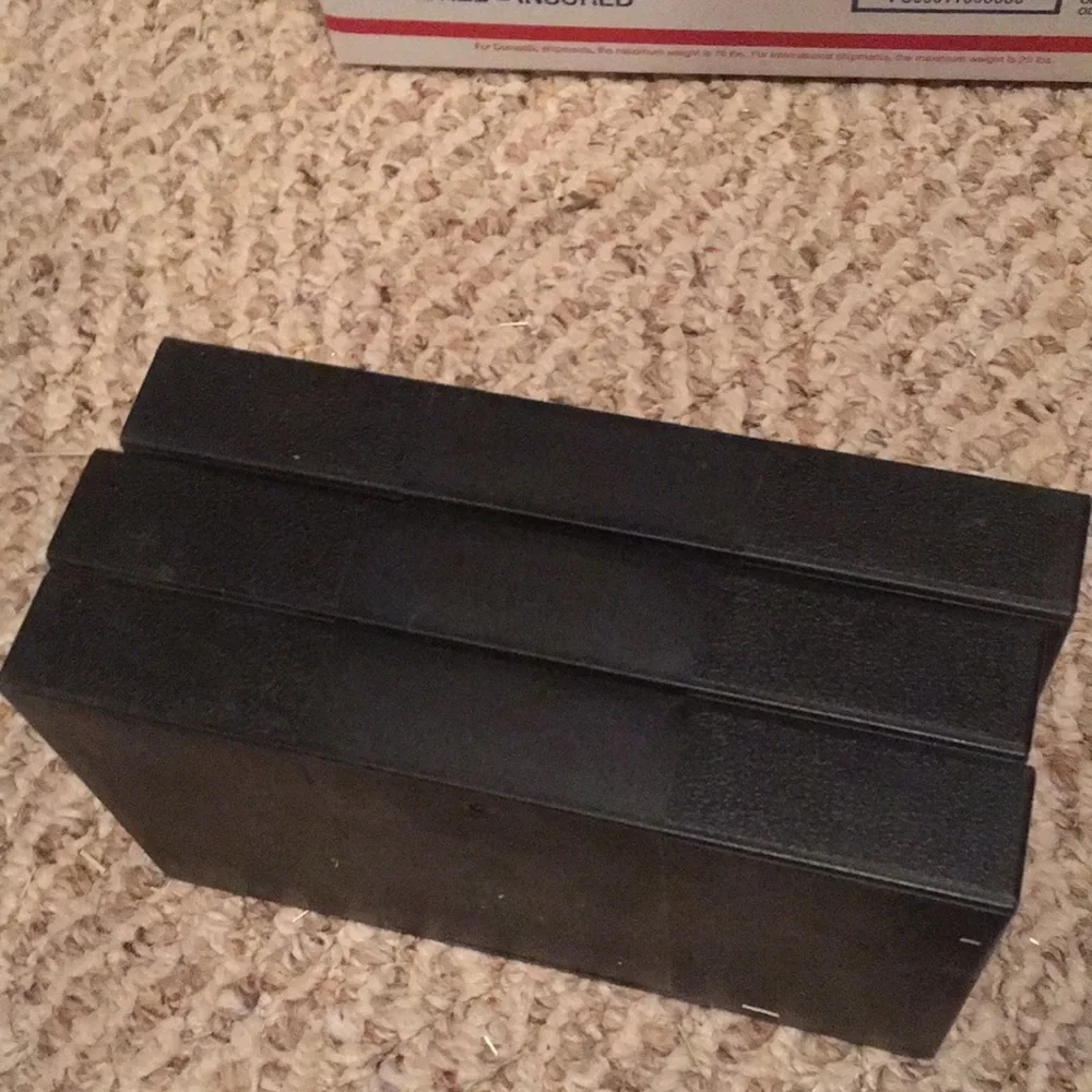 NWT vintage and sealed Elvis Presley, five videocassettes and one double - Picture 3 of 3